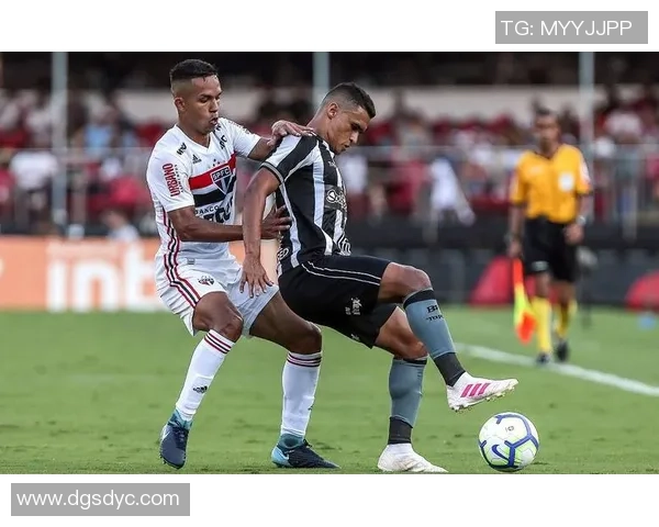 戈亚尼亚竞技迎战强敌全力争胜期待精彩对决与球迷共庆盛事