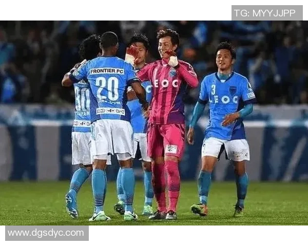 日乙联赛焦点战福冈黄蜂主场迎战横滨挑战赛况分析